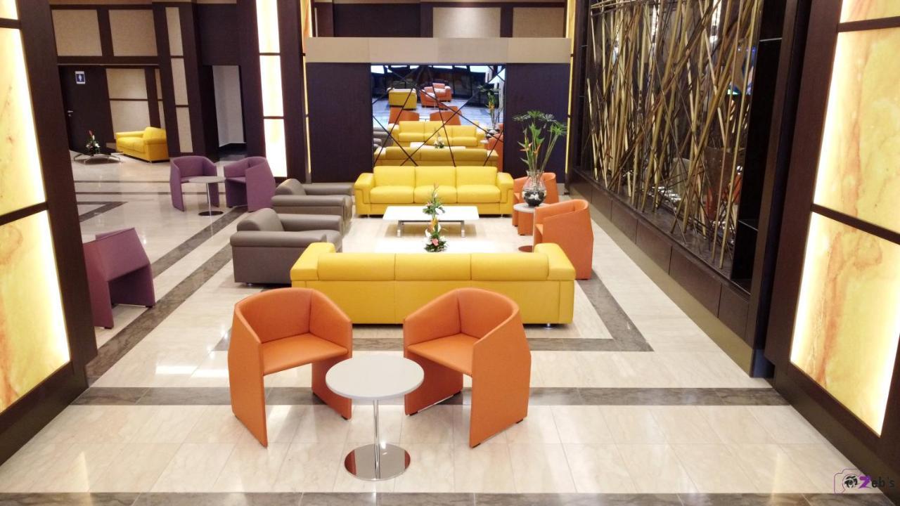 Krystal Palace Douala Exteriér fotografie